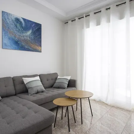 Apartment La Loma 77-20